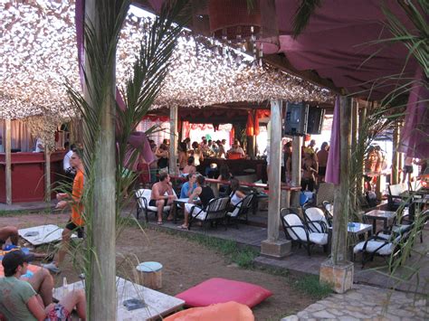 Aloha bar, Glyfada beach, Corfu, Greece Photo from Glyfada in Corfu | Greece.com