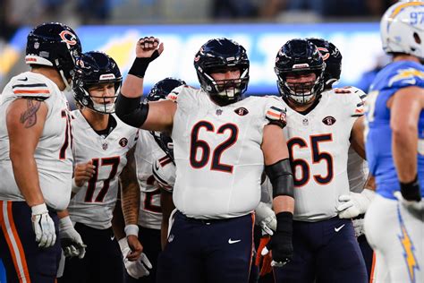 5 players appear on Chicago Bears' first Week 12 injury report ahead of ...