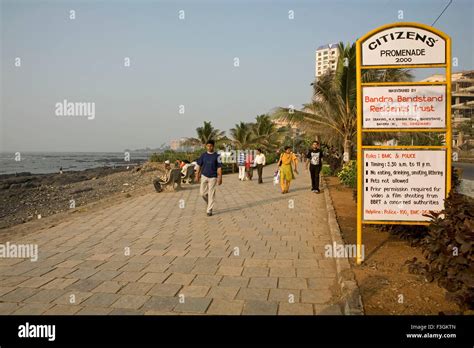 Carter road promenade bombay now hi-res stock photography and images ...