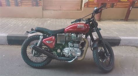 Custom Royal Enfield Bullet 350 modified into scrambler [Video]