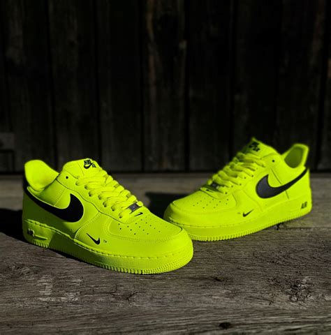 Nike Air Force 1 Neon Green