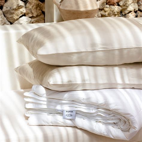 Natural Silk-filled Duvet Insert, Full Queen King Cal King | Aeptom®