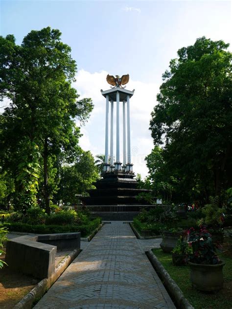 Monument Van Pancasila Sakti in Lubang Buaya Jakarta Indonesië Redactionele Stock Foto - Image ...