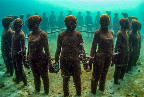 Grenada Underwater Sculpture Park | Info & Guide | SANDALS