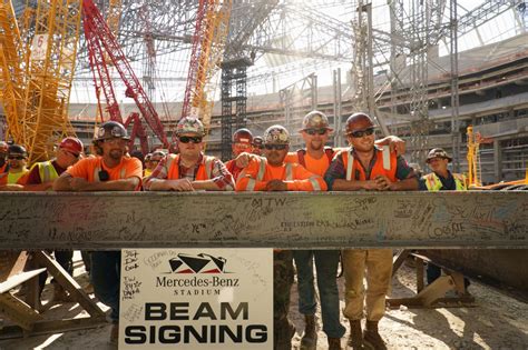 Mercedes-Benz stadium construction reaches milestone - The Falcoholic