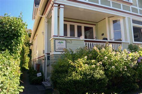 OCEAN ISLAND SUITES - Guest house Reviews (Victoria, British Columbia)