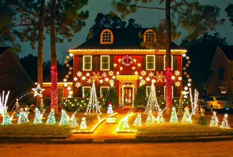 Best Neighborhood Christmas Light Displays and Holiday Lights in Houston