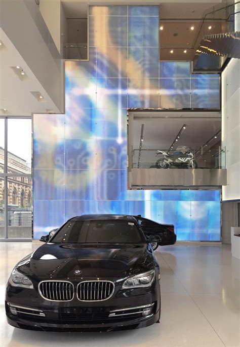 BMW MANHATTAN SHOWROOM, New York - Carbondale