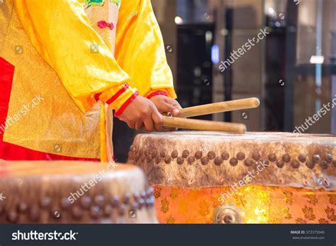 Chinese Lion Dance Drummer Beating Drum Stock Photo 372375040 ...