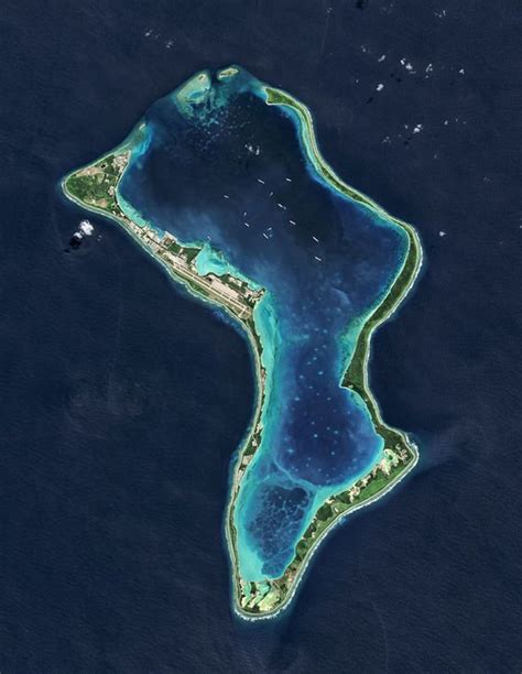 Chagos islands dispute MAP: Britain ORDERED to return islands - Where are Chagos Islands ...