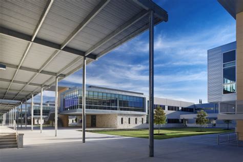 Cedar Ridge High School – KAH Architecture and Interior Design | Round Rock, TX