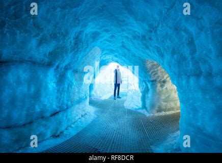 Glacier Ice Cave Exhibit, Perlan Museum (The Pearl) Reykjavik, Iceland ...