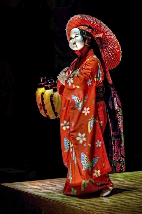 People 人 ‹ Jon Sheer Photography | Noh theatre, Japanese mask, Japanese culture