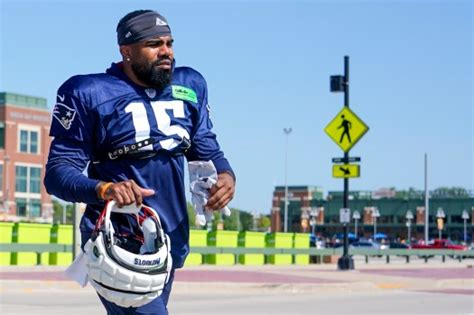 Patriots encouraged by early returns on Ezekiel Elliott signing