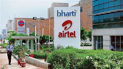 Bharti Airtel share price near 52-week high. Experts see more upside