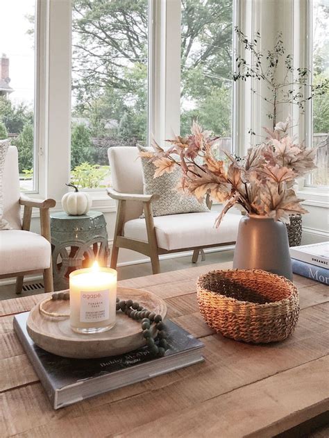 31 Beautiful Living Room Coffee Table Decor Ideas - PIMPHOMEE