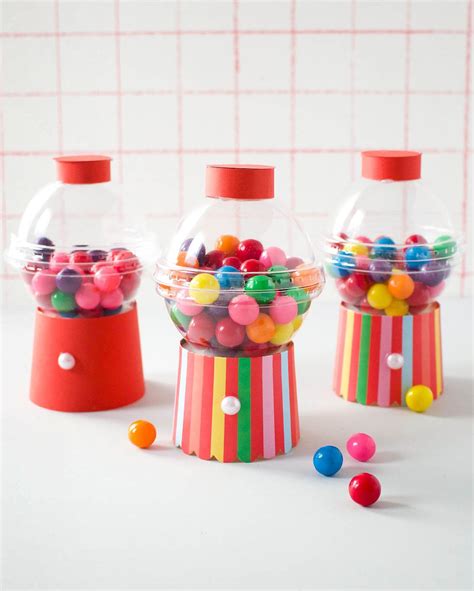 Mini Gumball Machine Party Favors | Creative party favor, Candy party ...