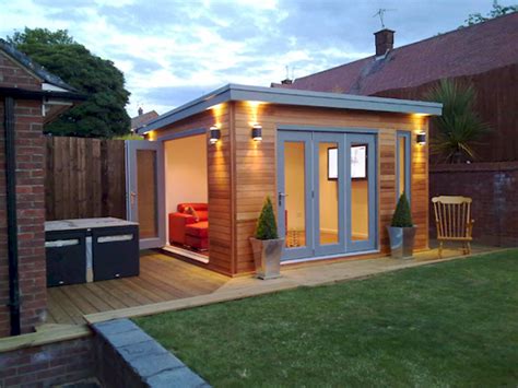 Cool diy backyard studio shed remodel design & decor ideas (54) - HomeSpecially | Summer house ...