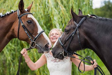 Your horse as a wedding guest - some helpful advice - Katie Mortimore Photography