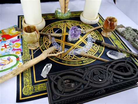 Altar Cloth // Tarot Cloth // Wiccan Shrine Cloth // Pagan | Etsy