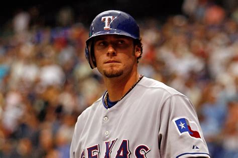 Two former Texas Rangers announce their retirement