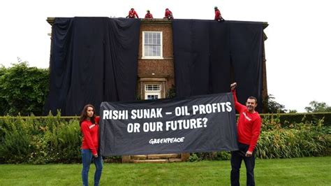 Rishi Sunak’s mansion scaled, black fabric hung in protest by climate activists | Today News