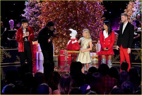 'A Very Pentatonix Christmas' Special 2017 - Guest Performers Lineup!: Photo 3992869 | 2017 ...