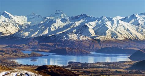 Mt Aspiring in Wanaka Central Otago - explore Wanaka with Southern Guides hiking biking skiíng ...