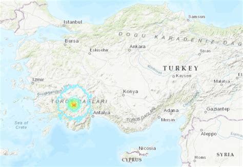 Shallow M5.7 earthquake hits western Turkey, damaging buildings - 3 ...