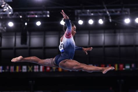 Simone Biles wins bronze in balance beam at Tokyo Olympics - Los ...