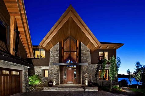 Fabulous house with a mountain modern aesthetic on Lake Minnetonka