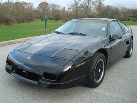 1988 PONTIAC FIERO GT! BLACK! LOW MILES! ORIGINAL! NO RESERVE!