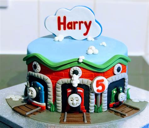 Thomas the tank engine cake | Cake, Mine cake, Birthday cake