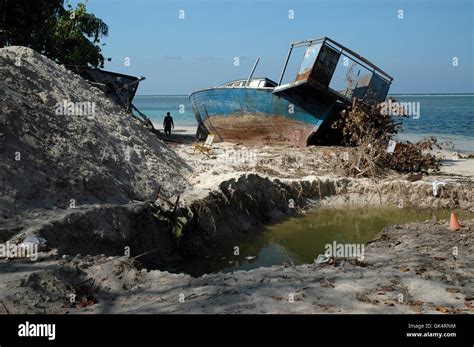 2004 Tsunami damage to Khollofushi Island, Maldives Stock Photo ...