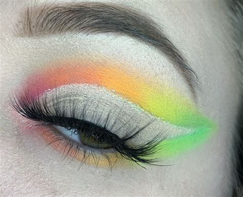 neon makeup | Neon makeup, Makeup, Neon