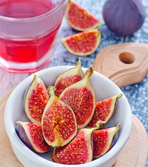 13 Amazing Benefits and Uses Of Fig Juice For Skin, Hair and Health