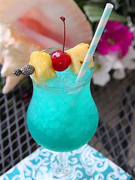 11 Tiki Drinks That Will Immediately Transport You To A Tropical Island (In Your Mind) #2530190 ...