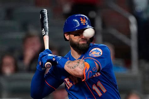 Photos: Mets snap skid after Kevin Pillar beaning