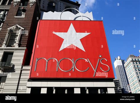 Macys sign hi-res stock photography and images - Alamy