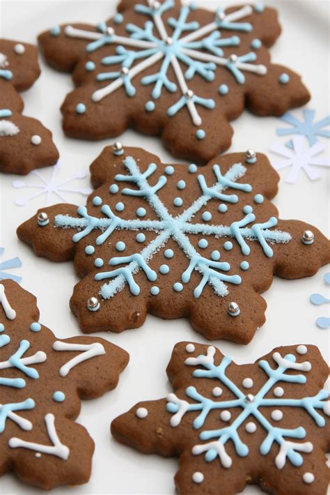 Gingerbread Cookies {Recipe} - Glorious Treats