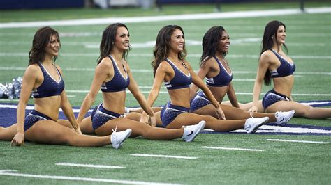 Dallas Cowboys Cheerleaders: Making the Team • TV Show (2006)