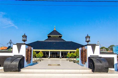 Masjid Agung Demak | Indonesia : r/muslimculture