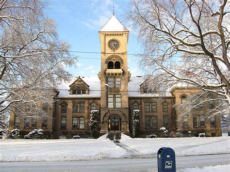 Whitman College Removes Mascot Named After Missionaries : Nation ...