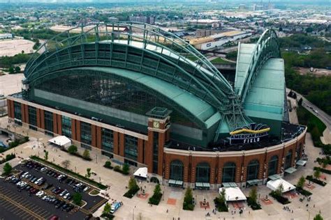 Milwaukee Brewers Stadium - History, Capacity, Seating Chart & Notable ...