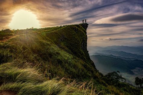 Best Sunrise Hikes Oahu for Solo Female Travelers