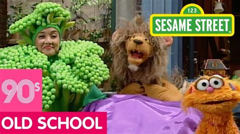 Sesame Street: A Song About Broccoli! | #ThrowbackThursdays - YouTube