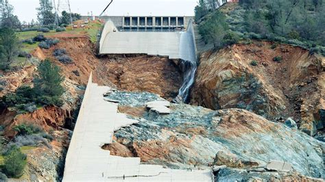 Panel Weighed Oroville Spillway Failure in 2014 -- and Called It 'Highly Unlikely' | KQED