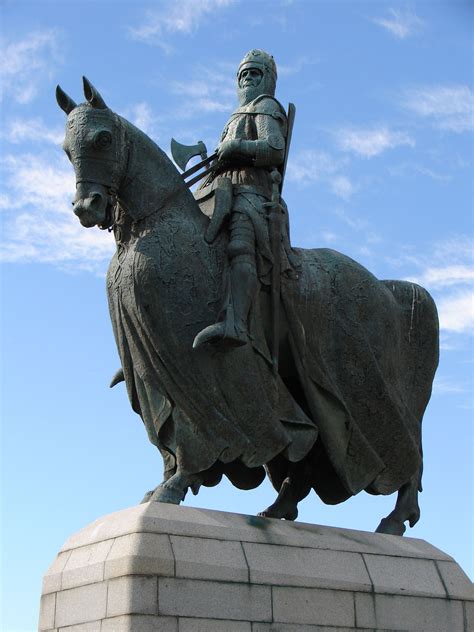 Pin by Lady Glynstewart on Scotland Family Pictures | Scotland history, Statue, Visit scotland