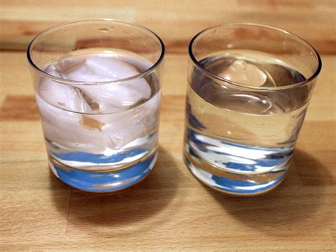 How To Make Perfectly Clear Ice Cubes - Homemaking.com | Homemaking 101 ...