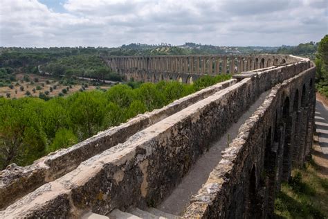 The Tomar Aqueduct - walk the rim, if you dare! - Road Trips around the ...